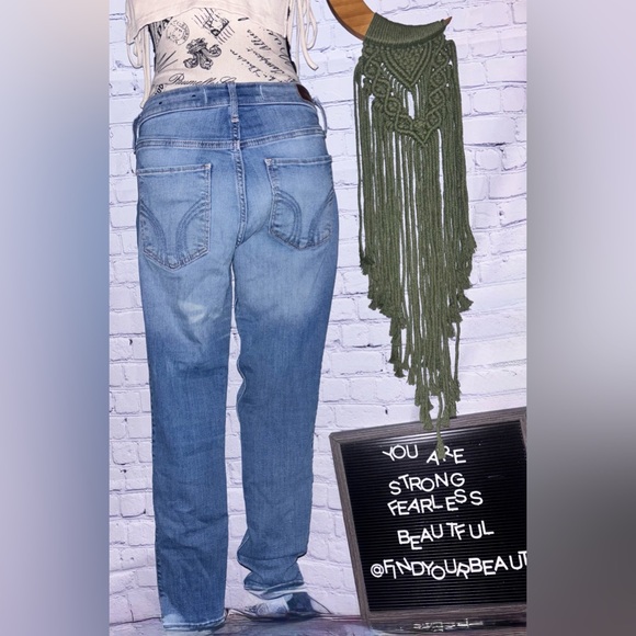 Hollister Mid-rise Super Skinny Jeans with Epic Stretch - Picture 3 of 4